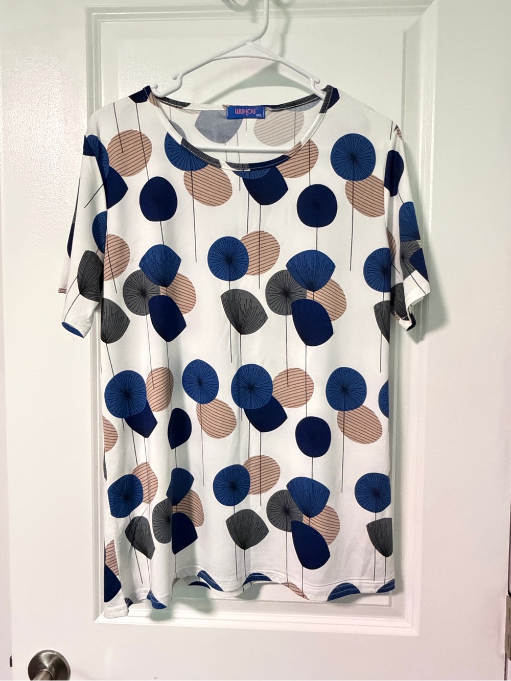 Wuhou Women’s Short Sleeve Scooped Neck Printed Top – Blue, Gray & Tan